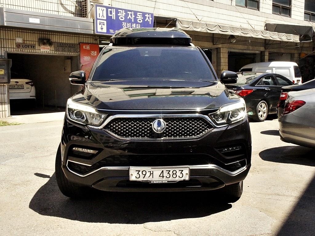 Ssangyong Rexton 2019 Negro - Importación desde Corea - HF Imports Iquique - Foto 1