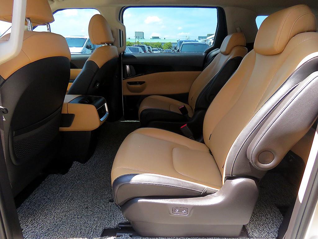 KIA Carnival - Vista 7