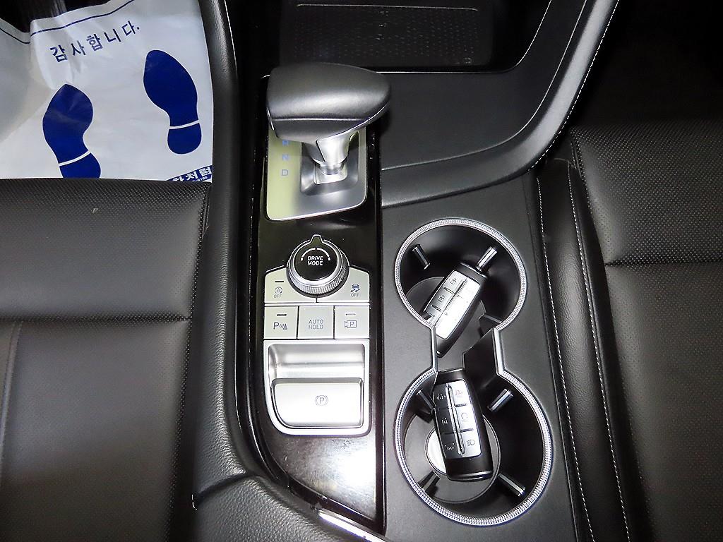 Genesis G70 - Vista 12