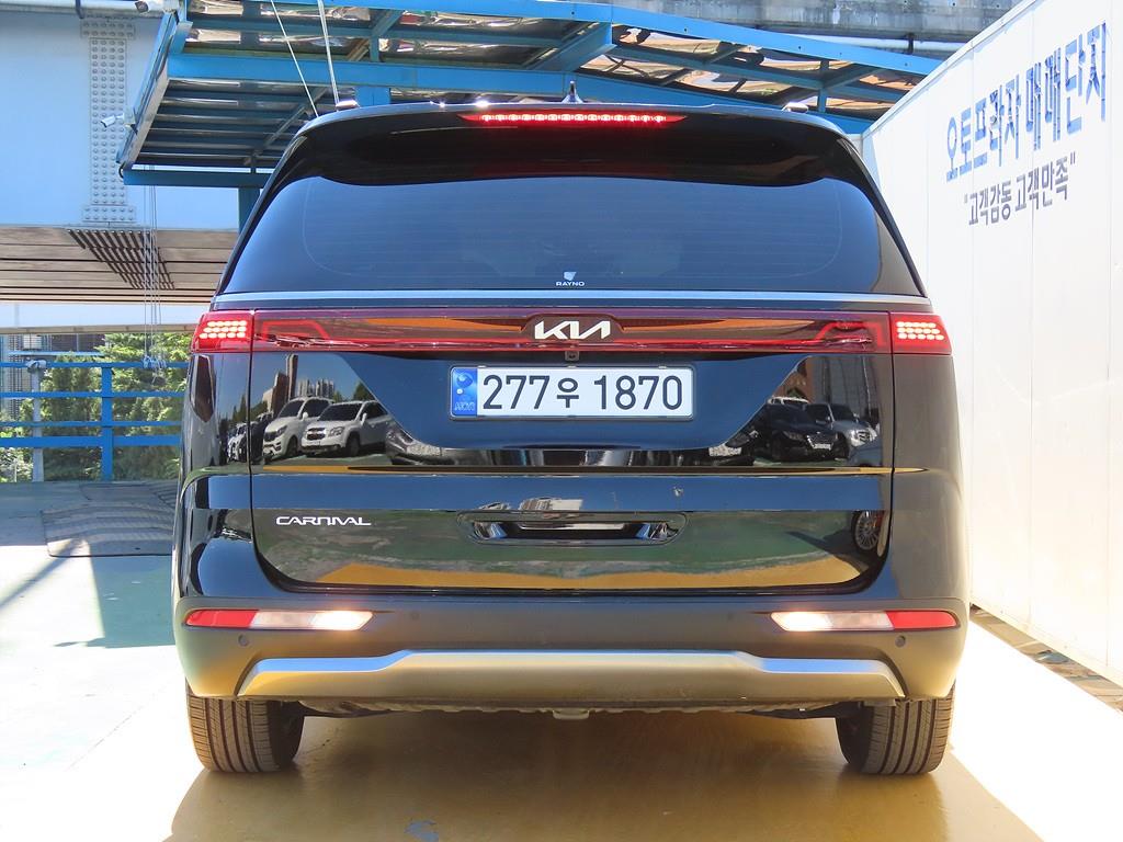 KIA Carnival - Vista 3