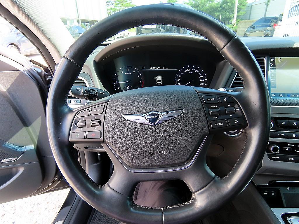 Genesis G80 - Vista 8