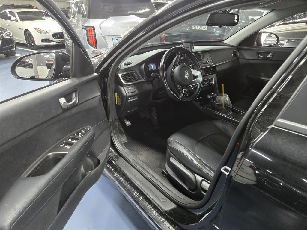 KIA K5 - Vista 6