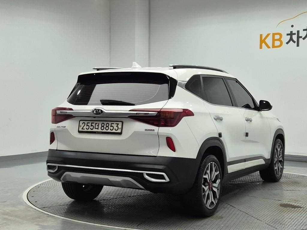 KIA Seltos - Vista 3