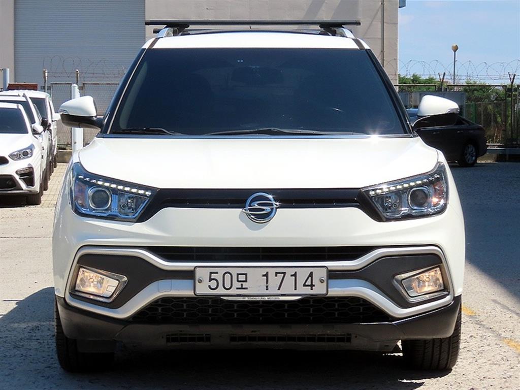 Ssangyong Tivoli 2017 - Importación desde Corea - HF Imports Iquique - Foto 1