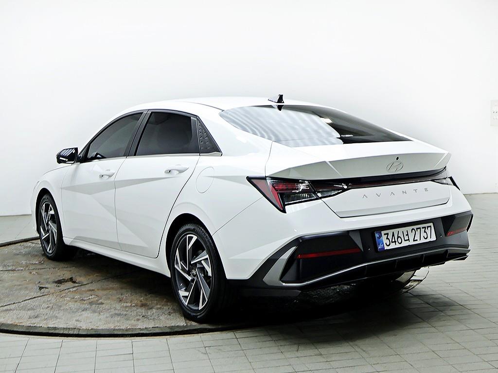 HYUNDAI Avante - Vista 4