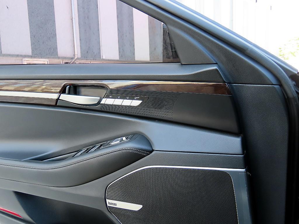 Genesis EQ900 - Vista 12