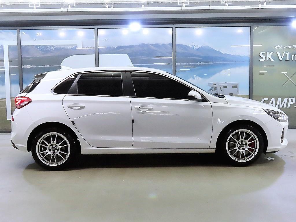 HYUNDAI i30 - Vista 3