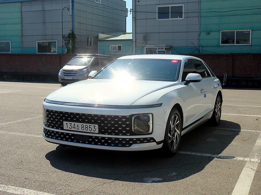 HYUNDAI Grandeur - Vista 2
