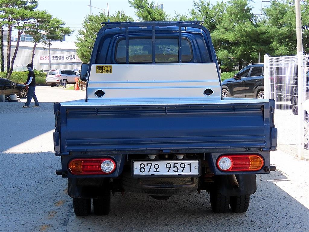 Small Truck Cargo (small) - Vista 4