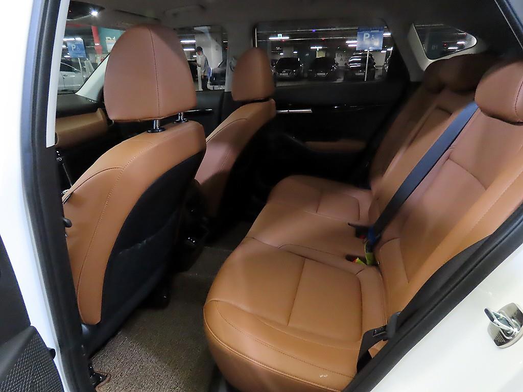 KIA Seltos - Vista 7