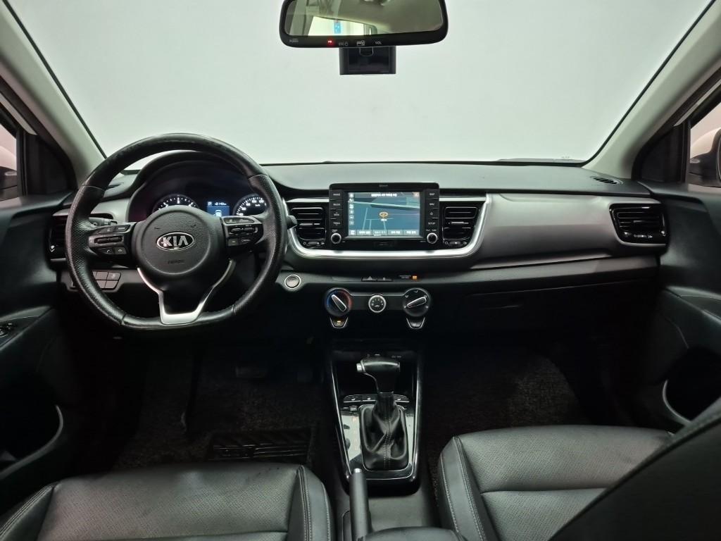 KIA Stonic - Vista 7