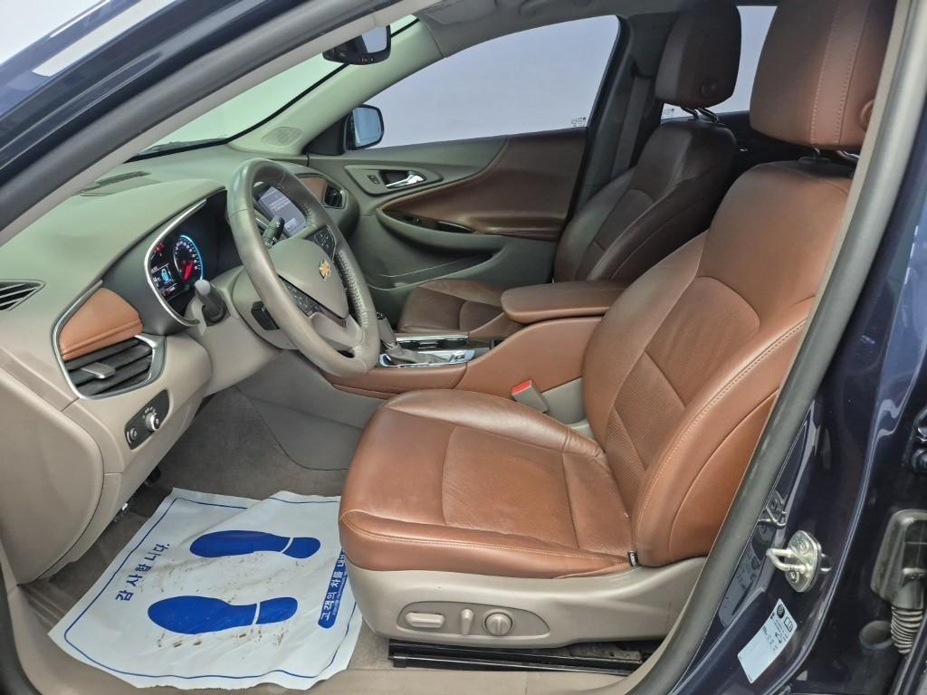 Chevrolet Malibu - Vista 11