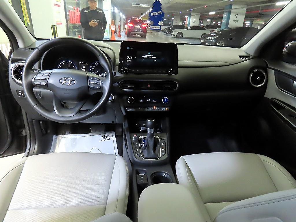 HYUNDAI Kona - Vista 10
