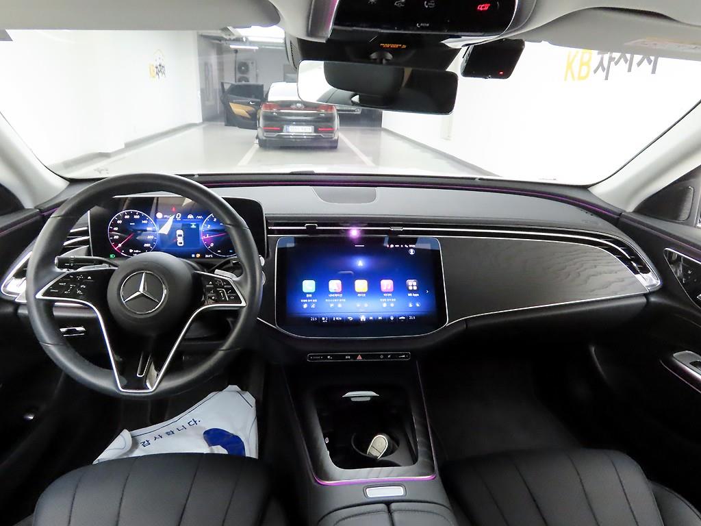 Mercedes Benz E class - Vista 6