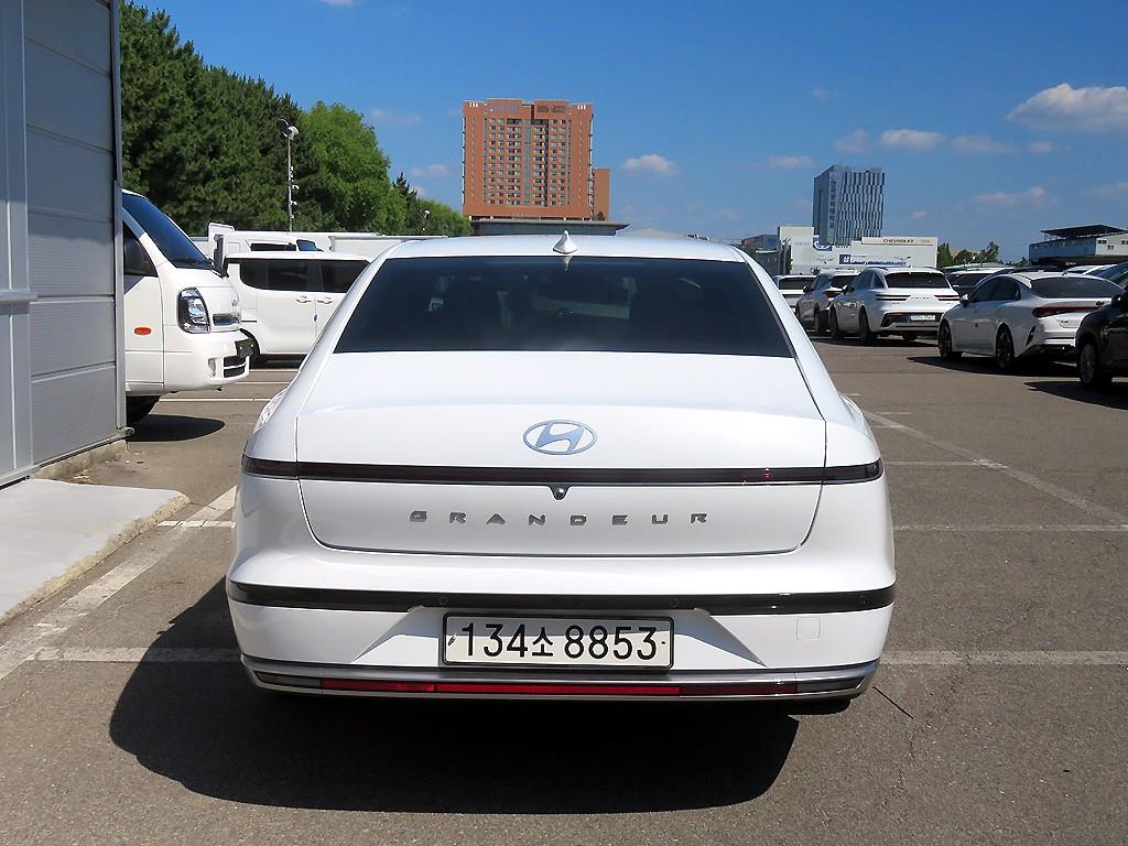 HYUNDAI Grandeur - Vista 3