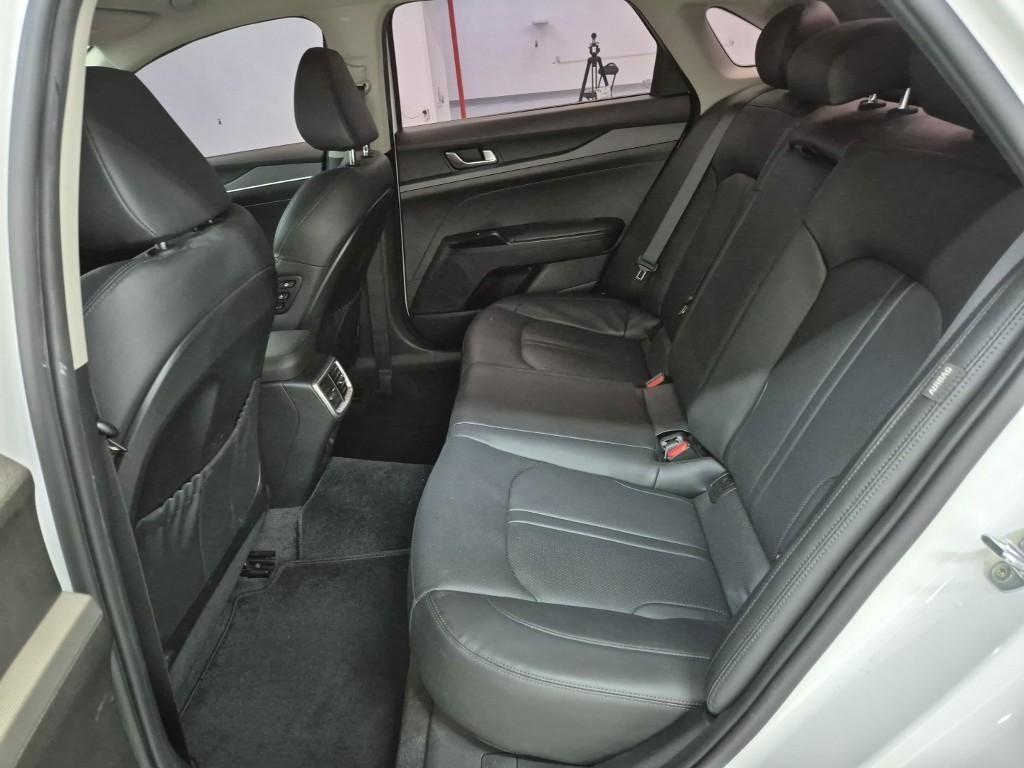 KIA K5 - Vista 12