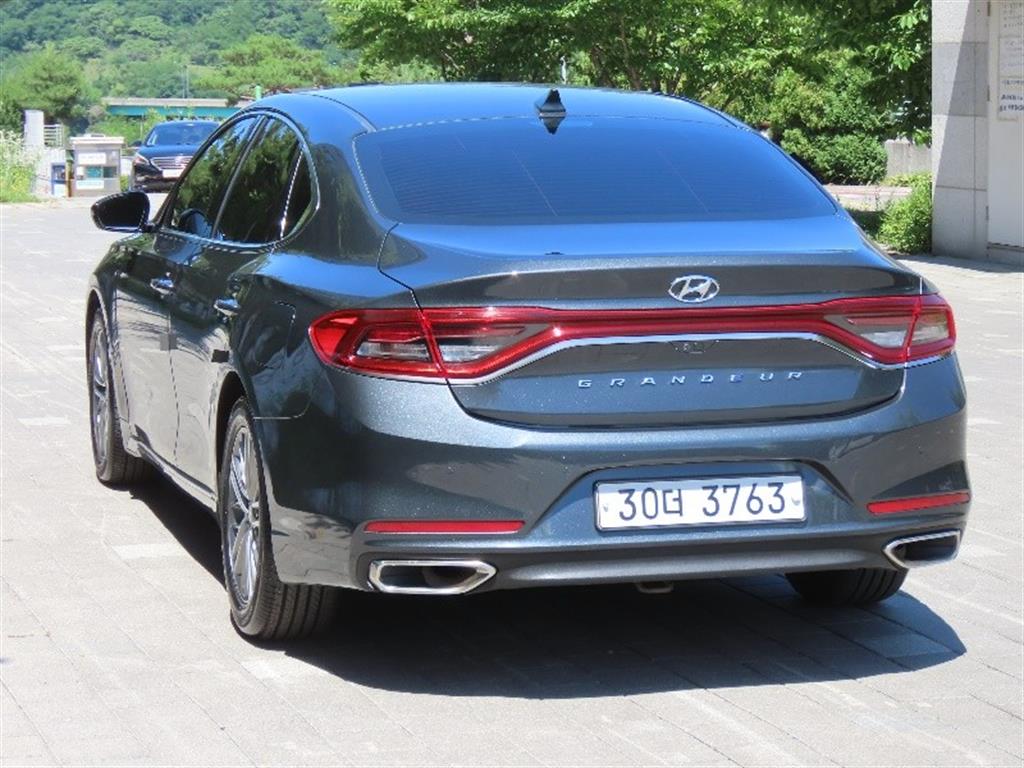 HYUNDAI Grandeur - Vista 4