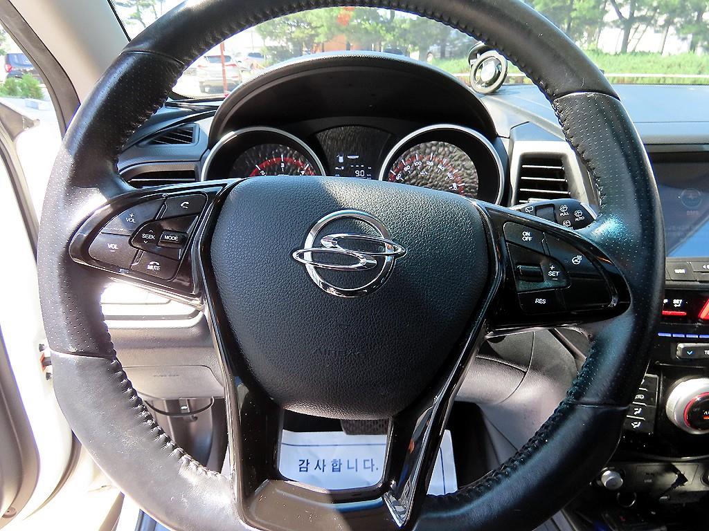 Ssangyong Tivoli - Vista 8