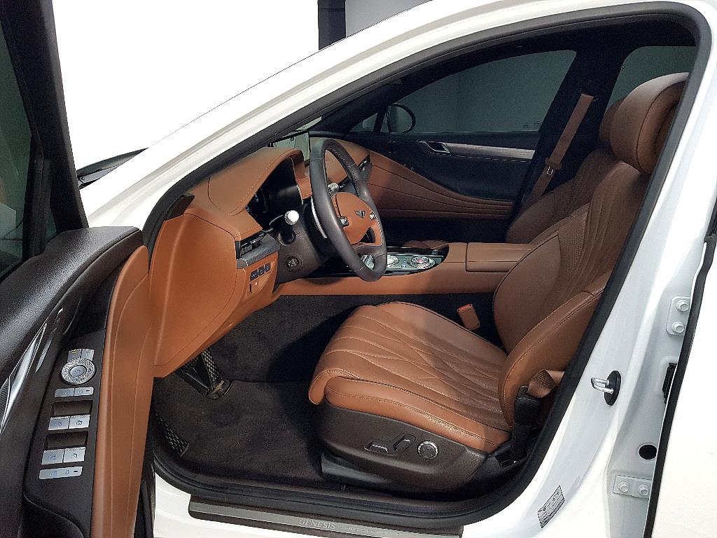 Genesis G80 - Vista 7