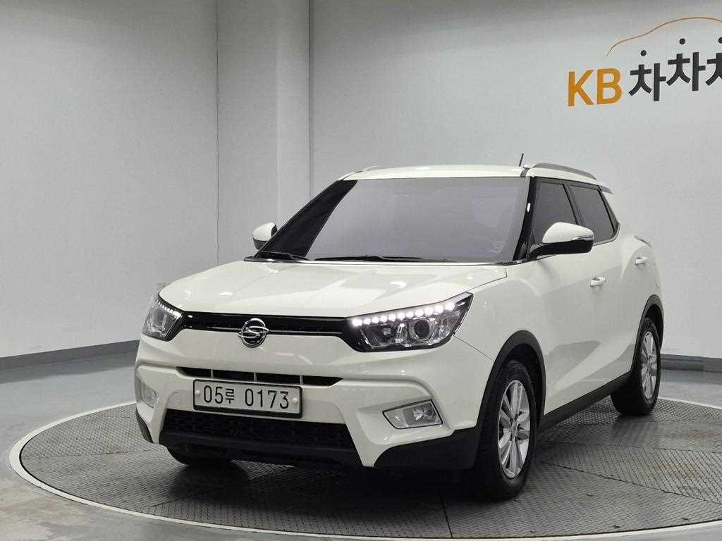 Ssangyong Tivoli 2016 Blanco - Importación desde Corea - HF Imports Iquique - Foto 1