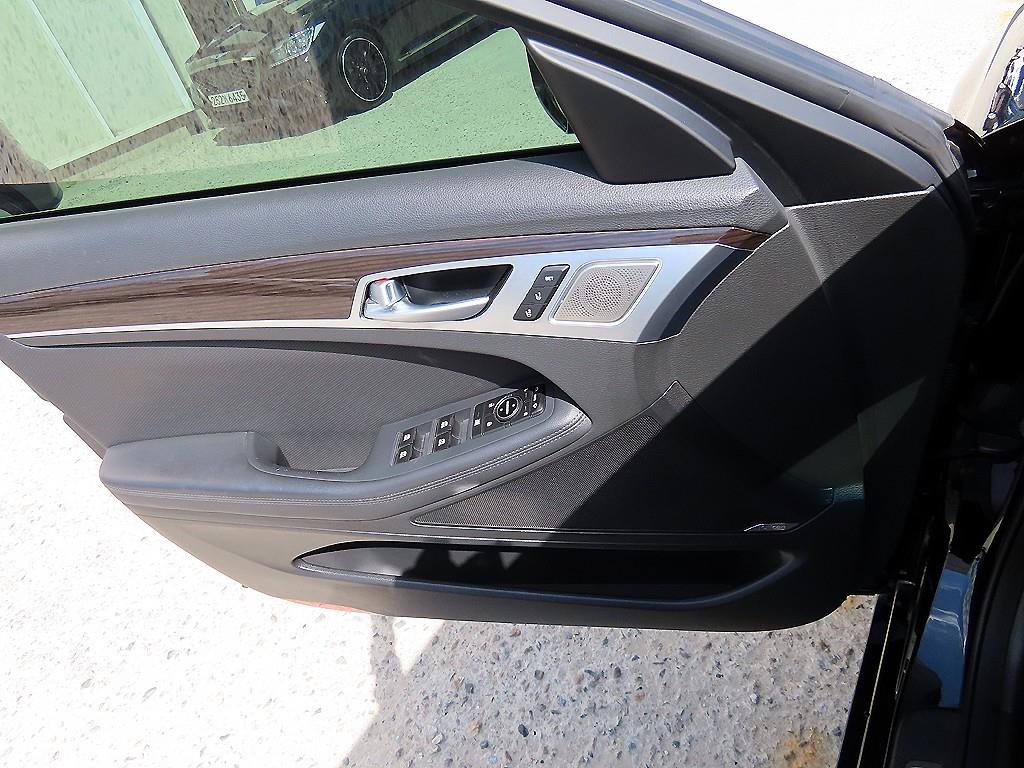 Genesis G80 - Vista 12
