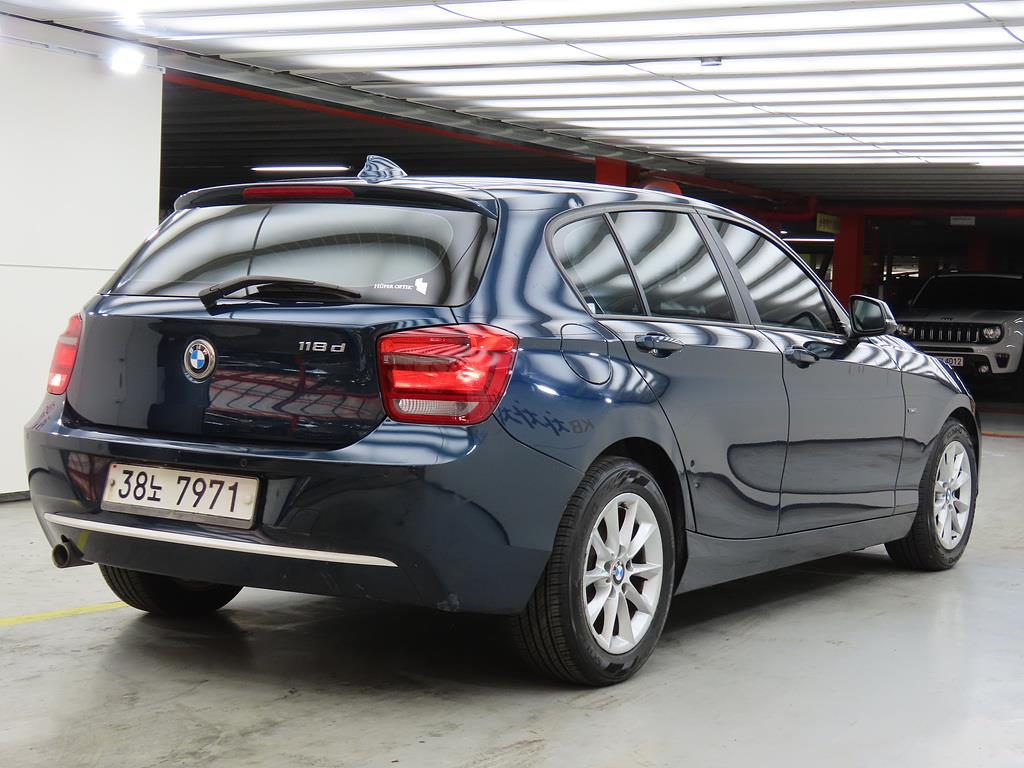 BMW 1 series - Vista 4
