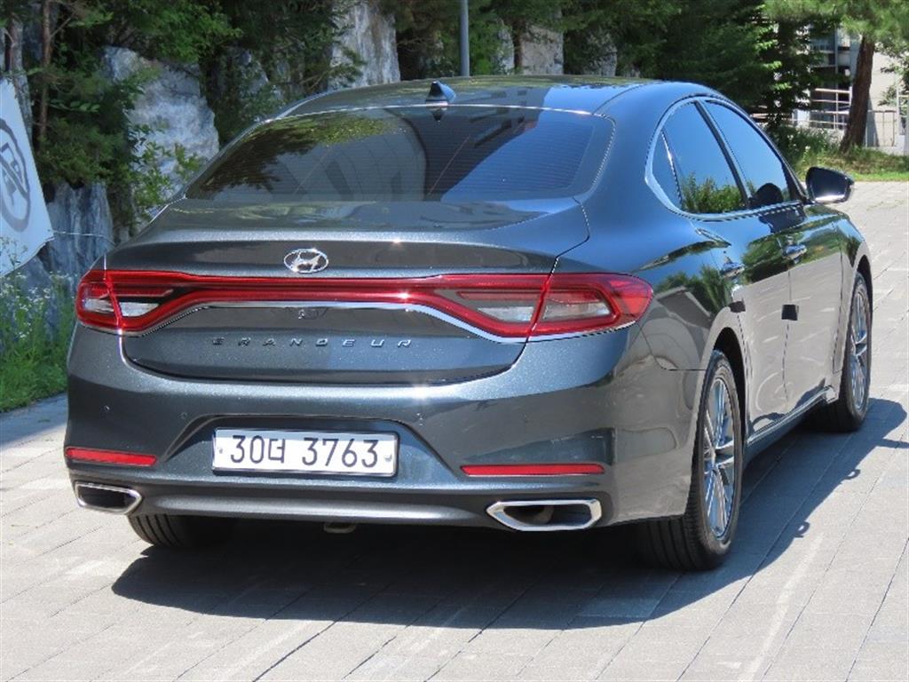 HYUNDAI Grandeur - Vista 3