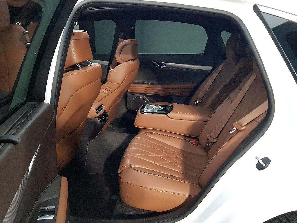Genesis G80 - Vista 8