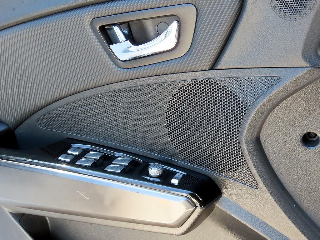 Ssangyong Tivoli - Vista 11