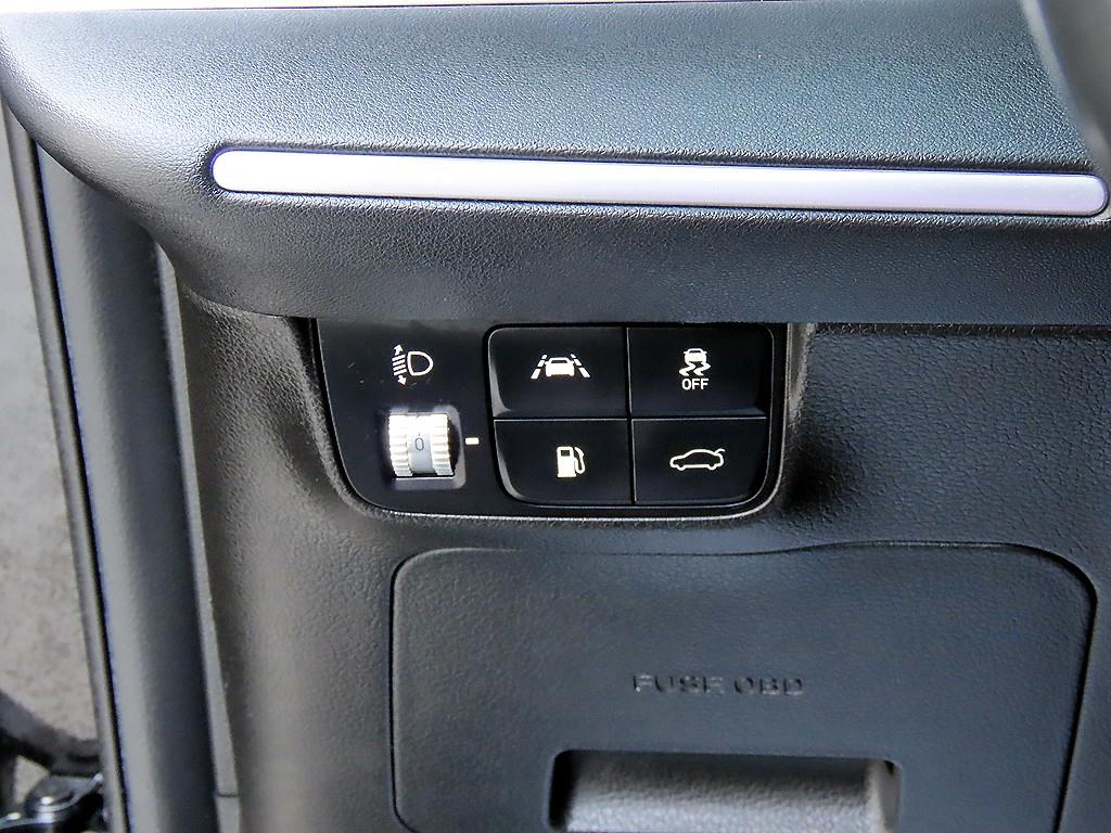 HYUNDAI Grandeur - Vista 12
