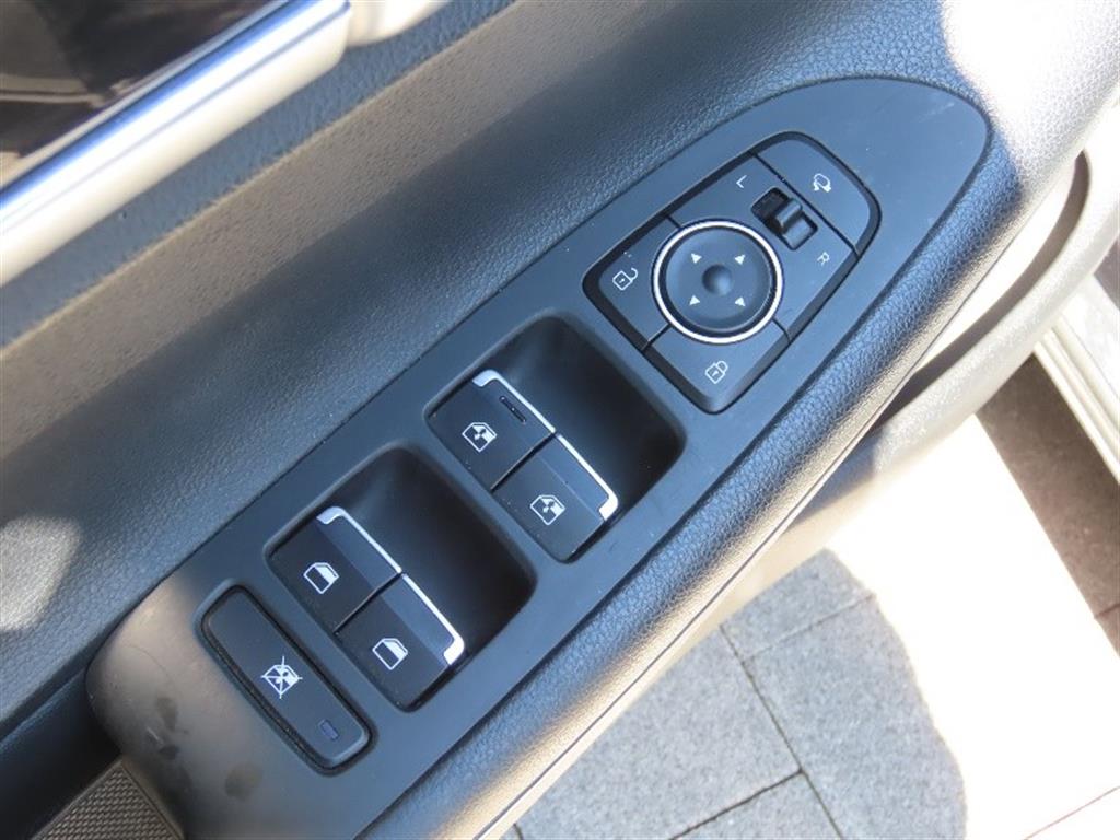 HYUNDAI Grandeur - Vista 12