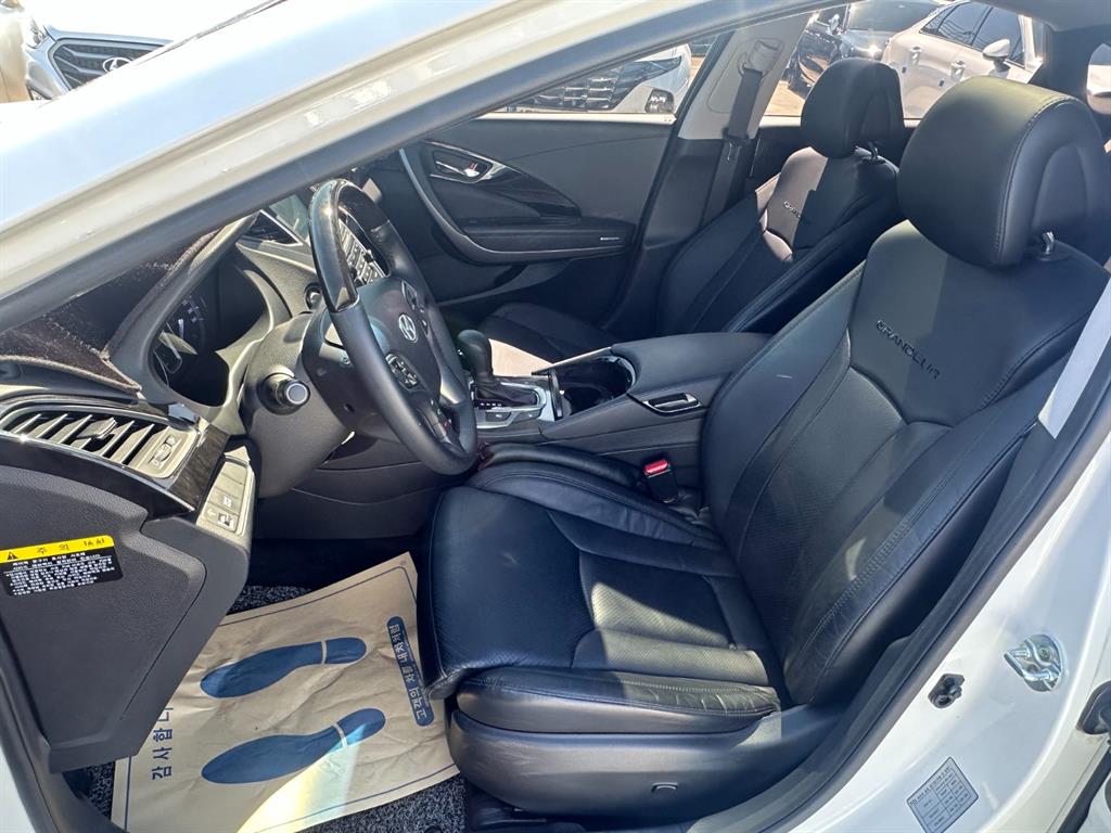 HYUNDAI Grandeur 2016 Blanco - Importación desde Corea - HF Imports Iquique - Foto 13