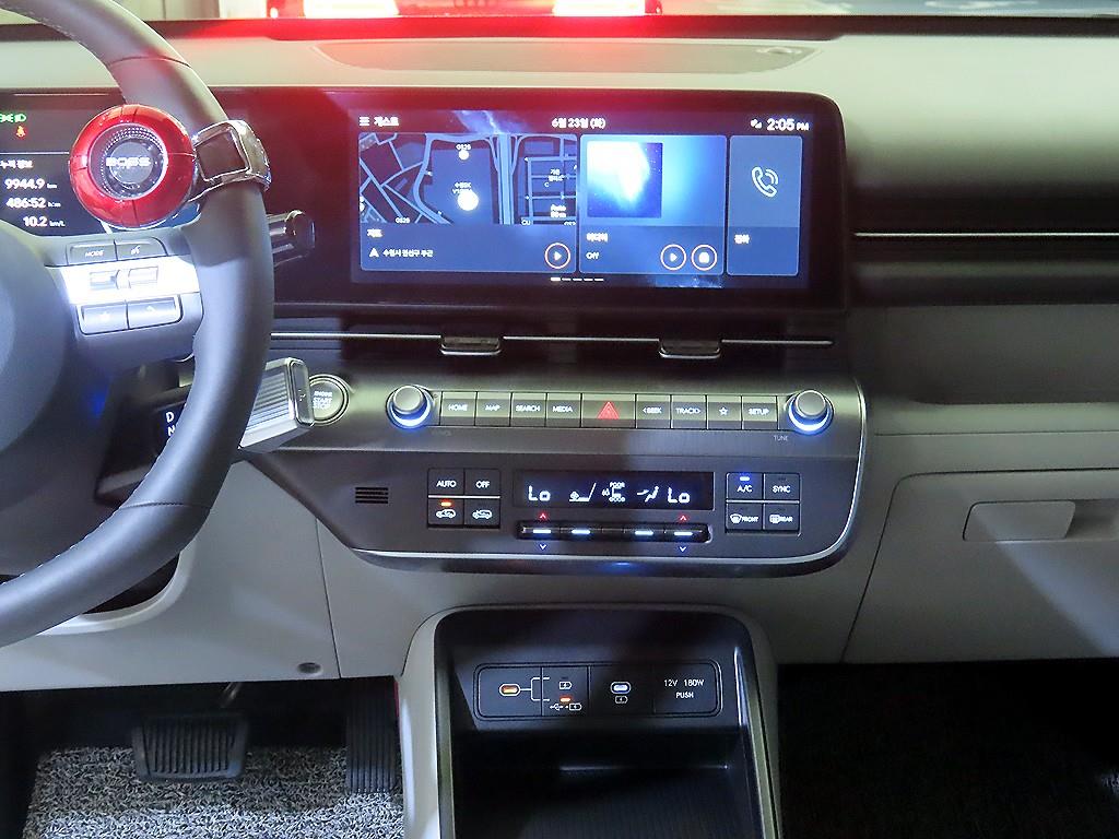 HYUNDAI Kona - Vista 11