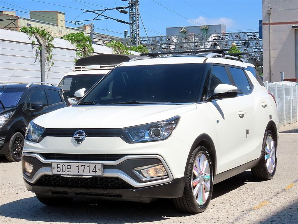 Ssangyong Tivoli - Vista 2