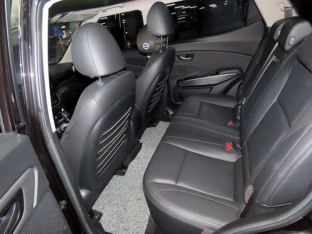 Ssangyong Tivoli - Vista 7