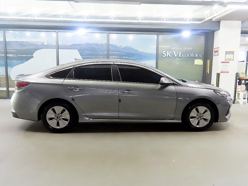 HYUNDAI Sonata - Vista 3