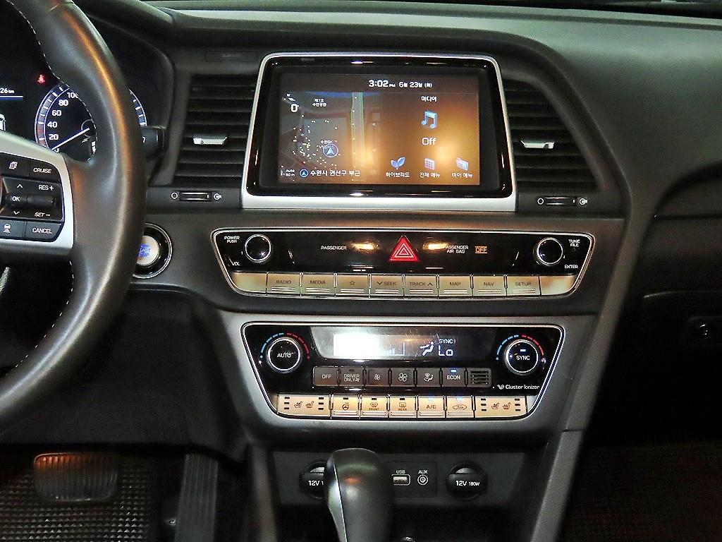HYUNDAI Sonata - Vista 11
