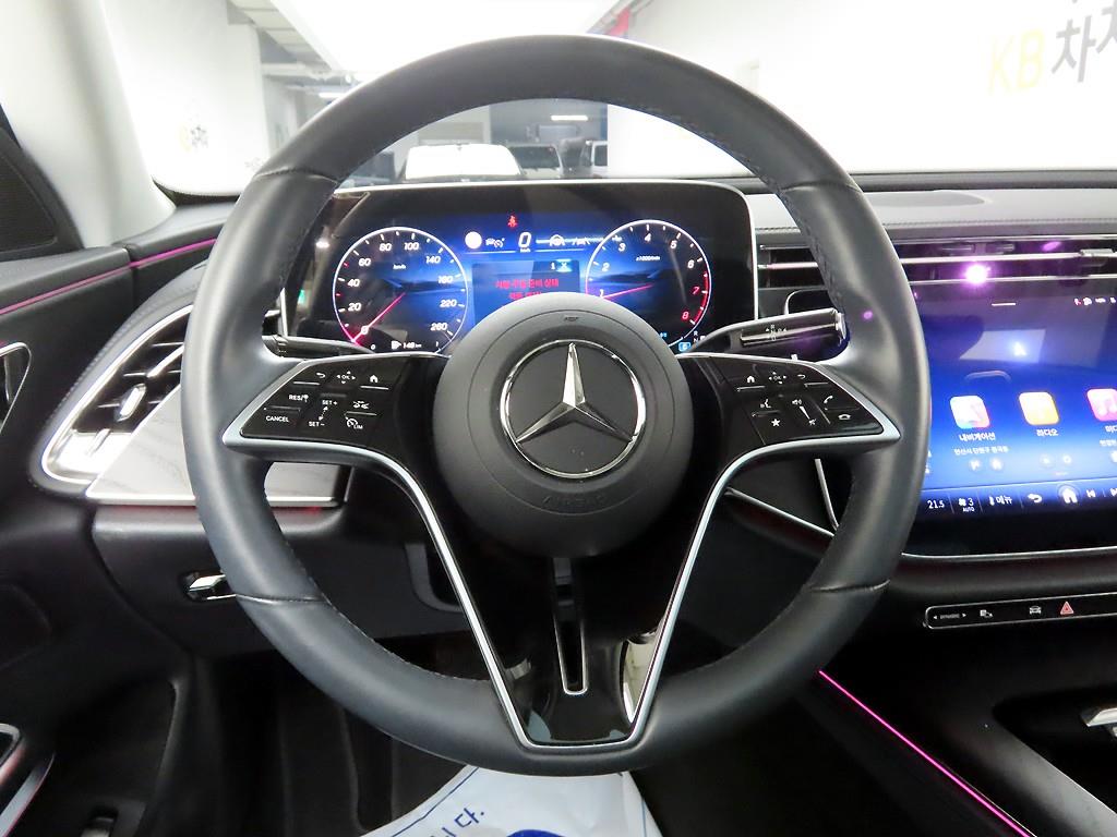 Mercedes Benz E class - Vista 7