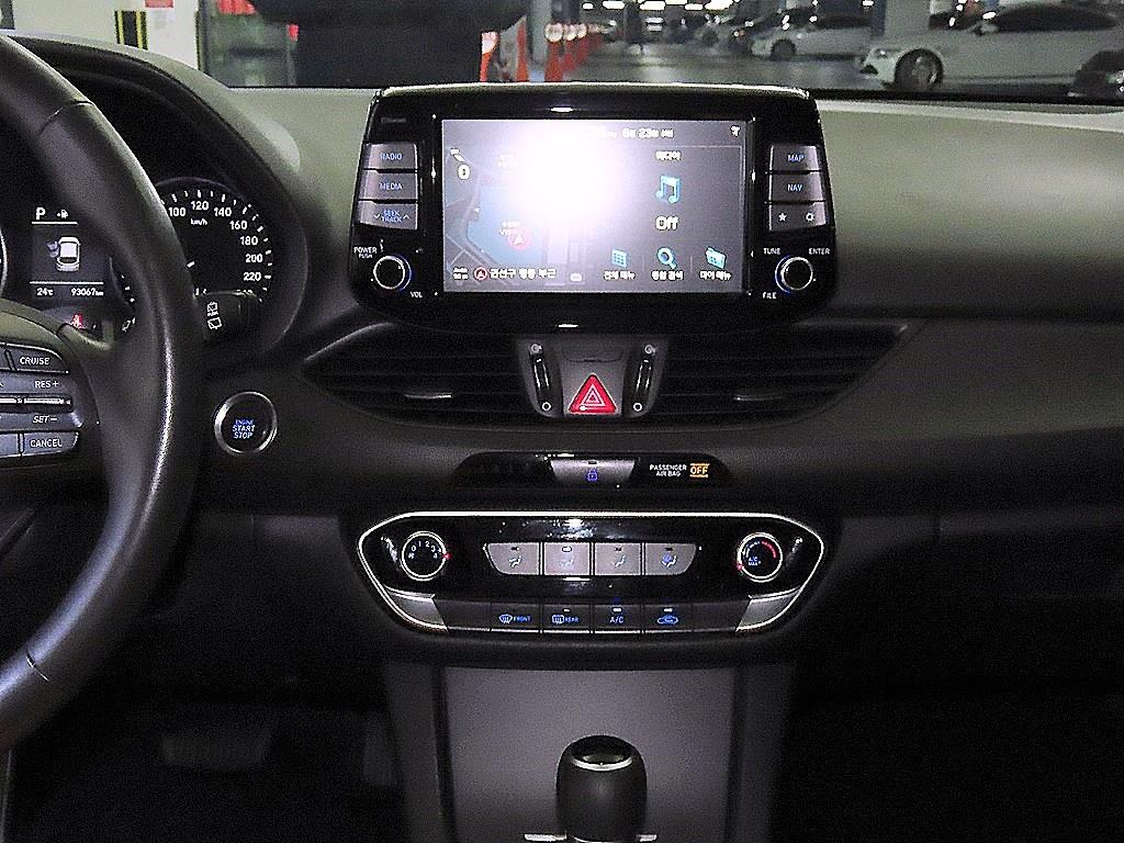 HYUNDAI i30 - Vista 11