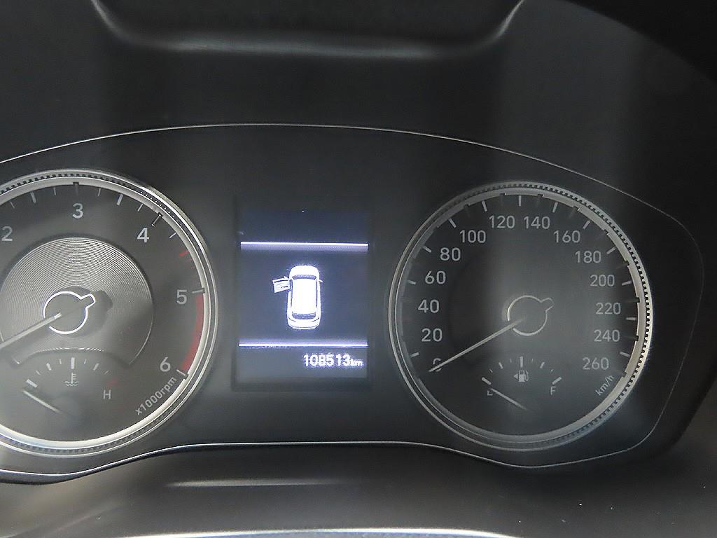 HYUNDAI Santa Fe - Vista 6