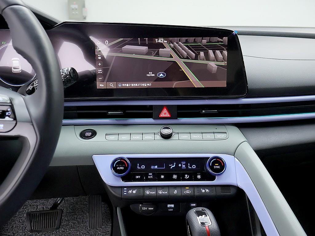 HYUNDAI Avante - Vista 9