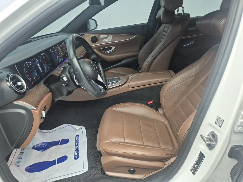 Mercedes Benz E class - Vista 11