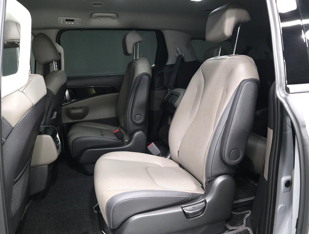 KIA Carnival - Vista 10