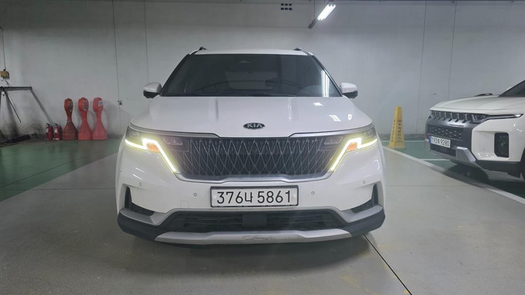 KIA Carnival 2021 the color of pearl - Importación desde Corea - HF Imports Iquique - Foto 1