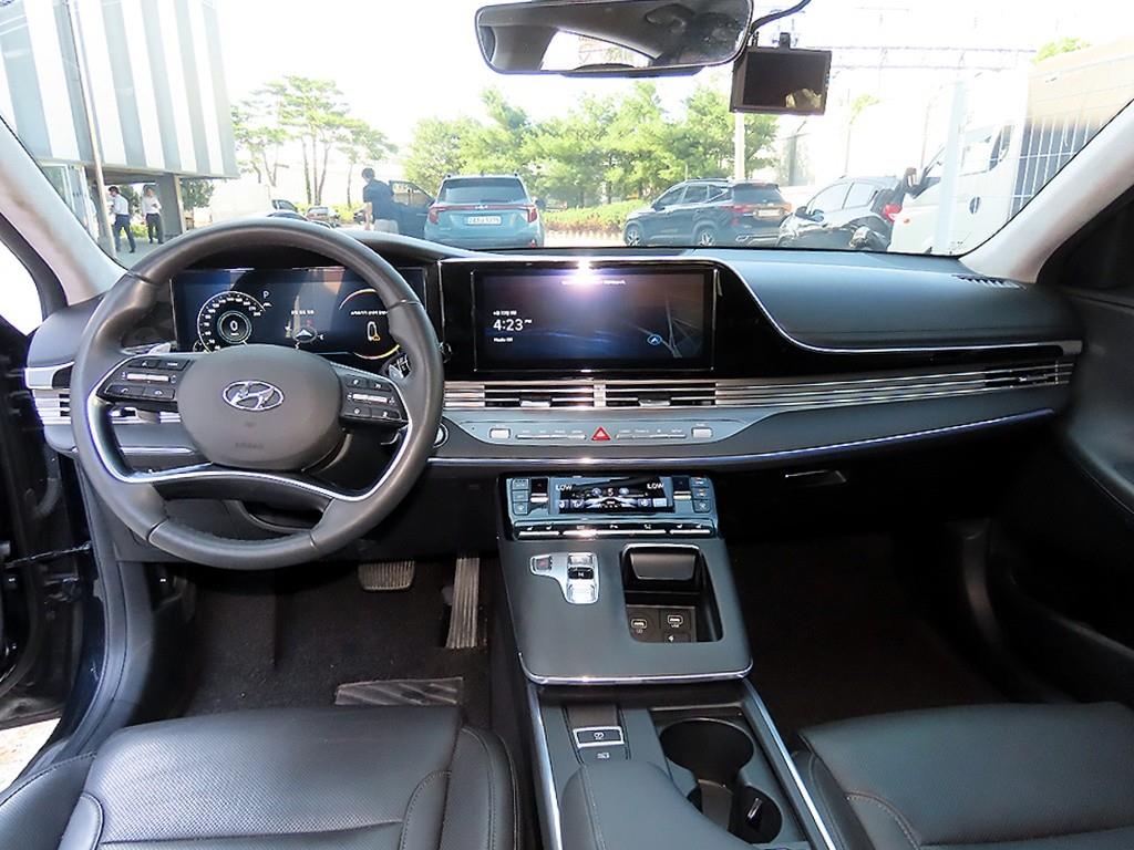 HYUNDAI Grandeur - Vista 7