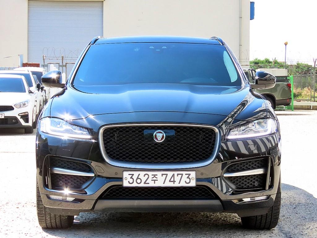 Jaguar F-PACE