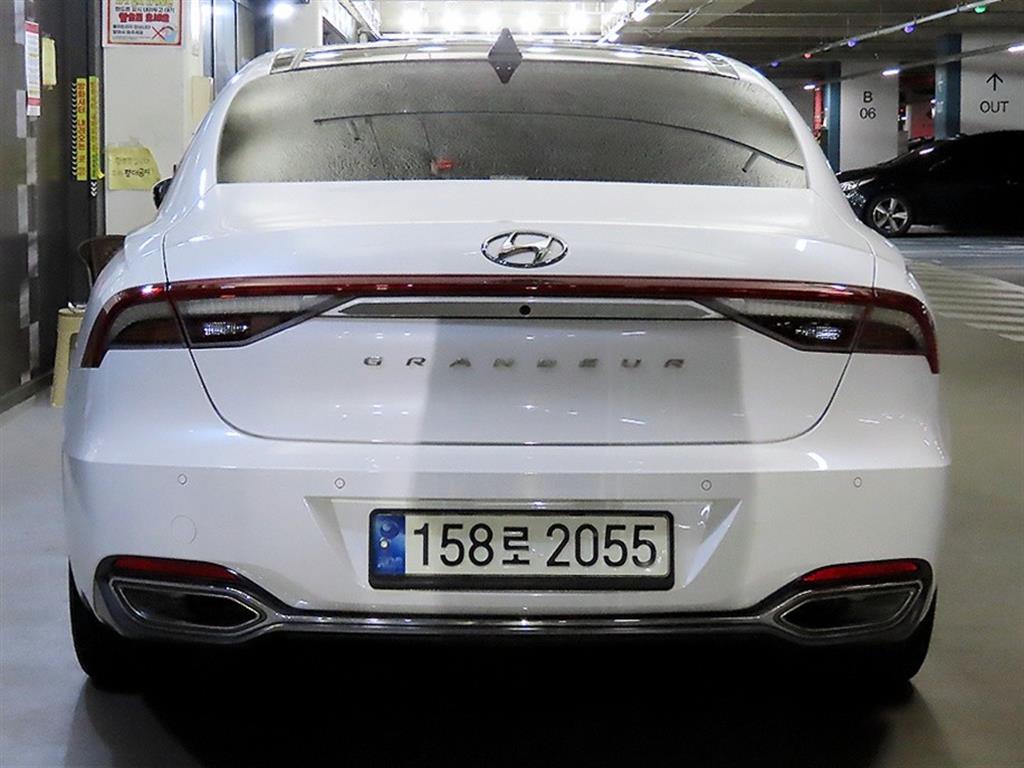 HYUNDAI Grandeur - Vista 5