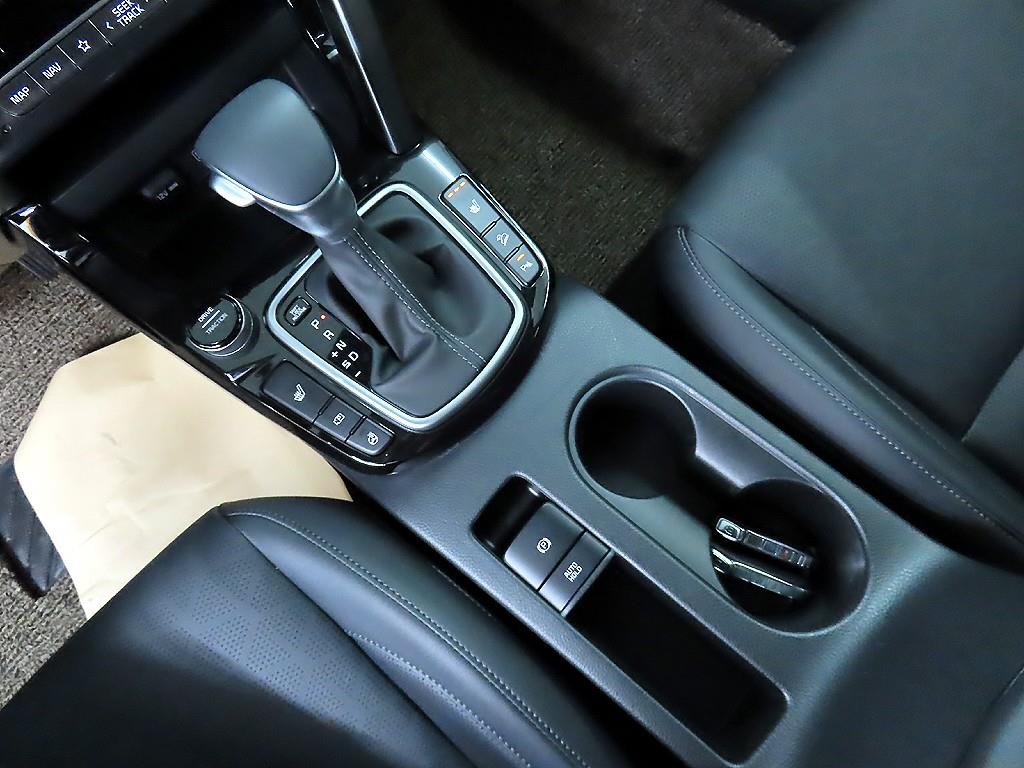 KIA Seltos - Vista 10