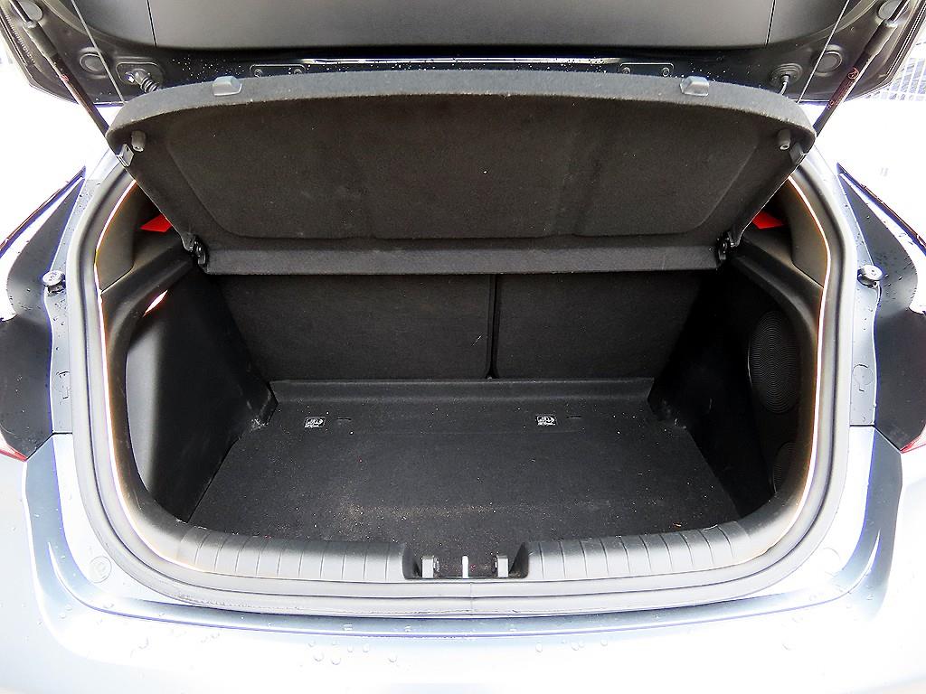 HYUNDAI Veloster 2019 Gris - Importación desde Corea - HF Imports Iquique - Foto 18