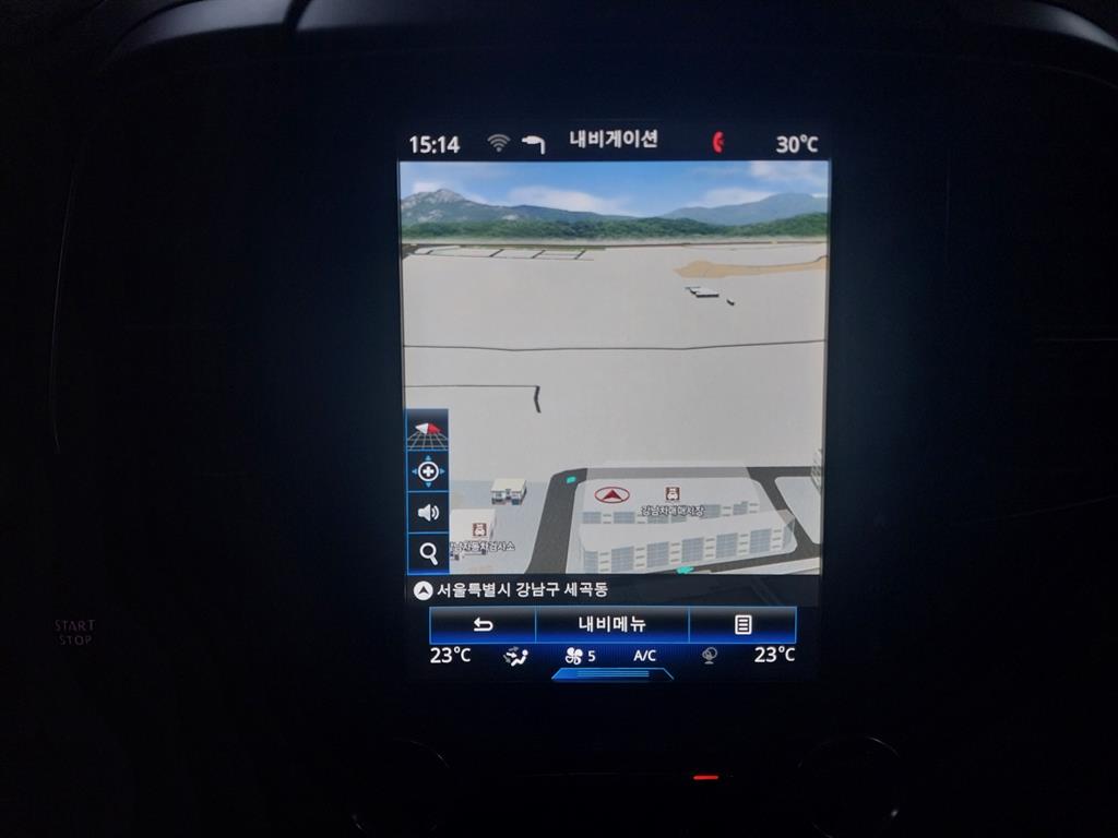 SAMSUNG QM6 - Vista 6